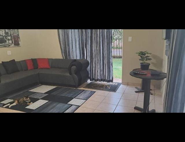 3 BEDROOM HOUSE FOR SALE IN FLORA GARDENS